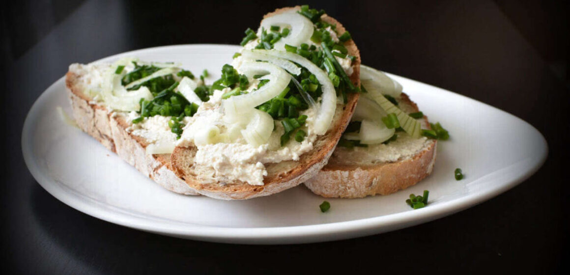 a-sandwich-1377387_1920 a-sandwich-1377387_1920